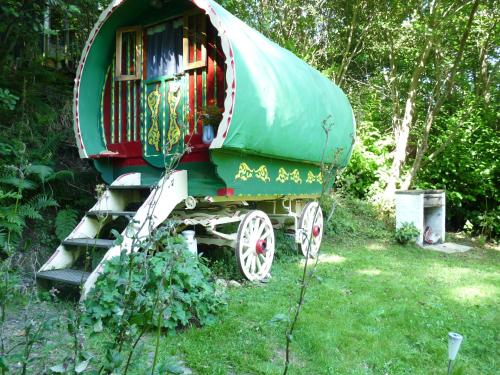 Romany Wagon & Cwtch with your own private 1 acer, Llandysul