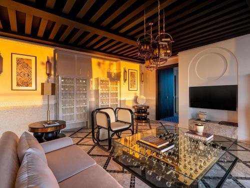 Suite, 3 bedrooms
