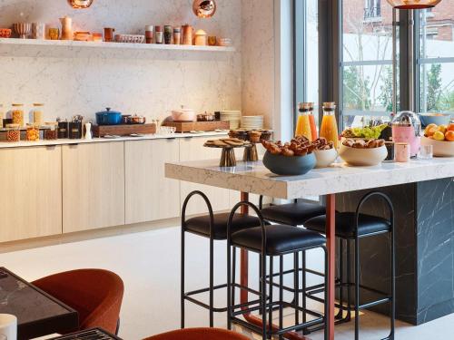 Food and beverages, Tribe Paris Saint Ouen in Saint-Ouen
