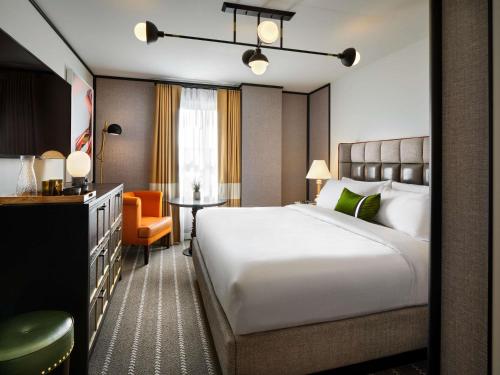 Suite, deluxe, accessible
