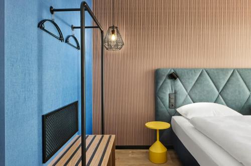 2 twin beds