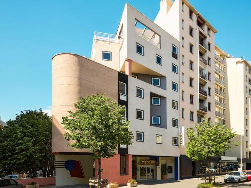 greet hotel Marseille Parc Chanot Velodrome by Accor Hotel de charme Marseille 10