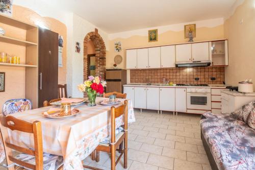 Appartamento in Villa Baronia in Ацеа