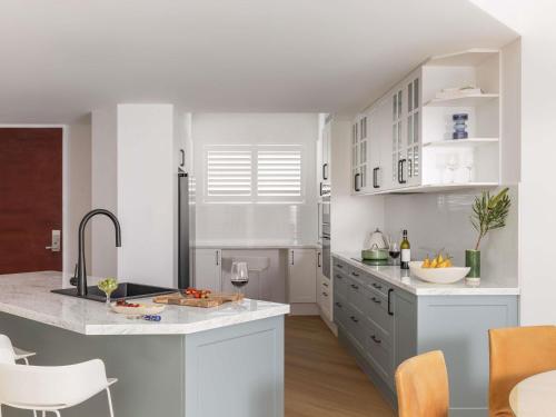 2 bedrooms, 3 beds