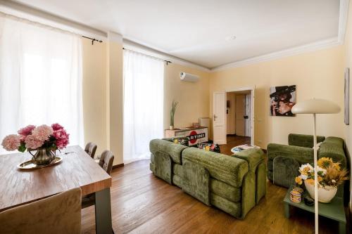 Magnolia vatican apartment