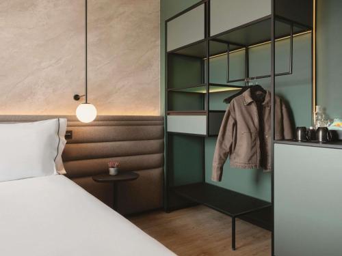 1 queen bed