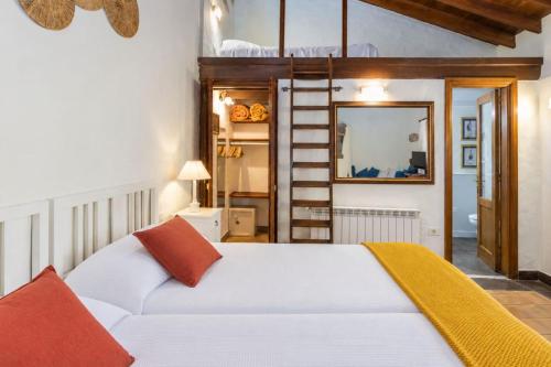 3 twin beds