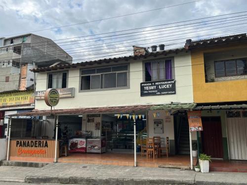 Hostal Yesmi Lucey