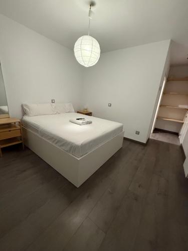 Rooming Madrid Chinatown in Usera