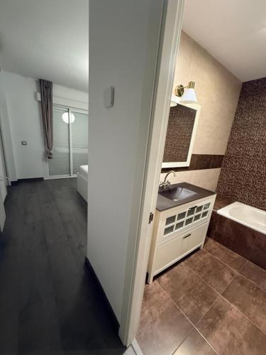 Rooming Madrid Chinatown