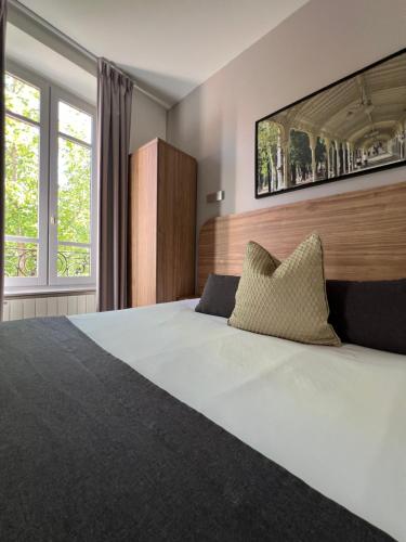 Hôtel Le Biarritz - Vichy Hotel de charme Molles