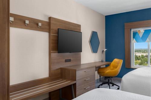 2 queen beds