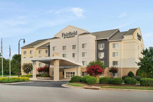 Fairfield Inn and Suites South Hill I-85