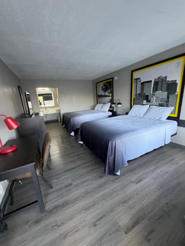 Tourway Inn near หอเกียรติยศกีฬาอลาบามาและพิพิธภัณฑ์