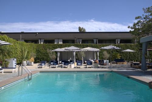 Luxe Sunset Boulevard Hotel