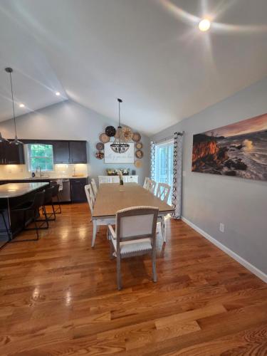 The Danielson Retreat Spacious 3BR 3BA Home in Scituate (RI)