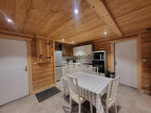 Appartement calme avec vue montagne