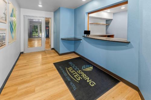 Előcsarnok, WoodSpring Suites Chesapeake-Norfolk Greenbrier in Chesapeake (Virginia)