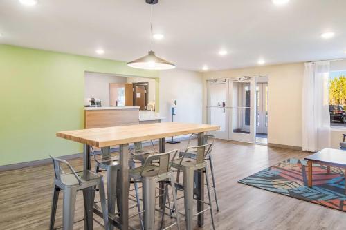 Lobby, WoodSpring Suites Jacksonville Baymeadows in Jacksonville (FL)