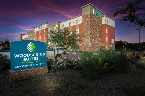 Hotellet från utsidan, WoodSpring Suites Phoenix-Deer Valley in Deer Valley