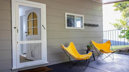 Oprema, Sunny 3 Bed Cottage Plus Bunkhouse in Hardys Bay