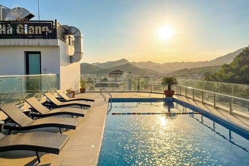 Piscina, De La Mont Hotel Ha Giang in Ha Giang