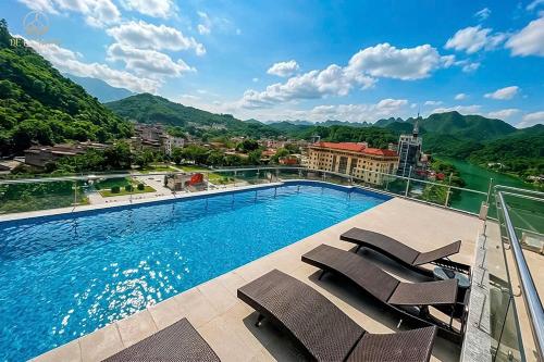 Piscina, De La Mont Hotel Ha Giang in Ha Giang