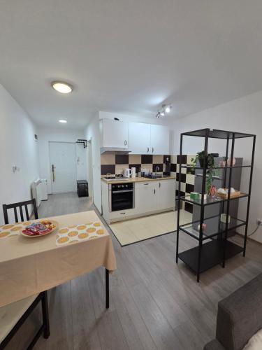 Modern Cozy Studio Apartment 2 - Quiet and Fully Equipped