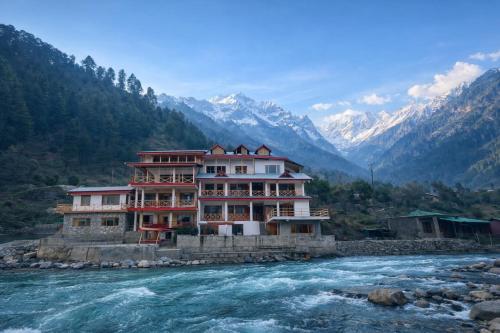 Nature Valley Riverside Cottage, Tirthan Valley Jibhi