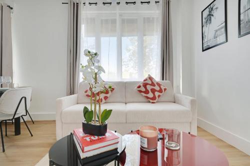 Beautiful apartment 8 persons L014