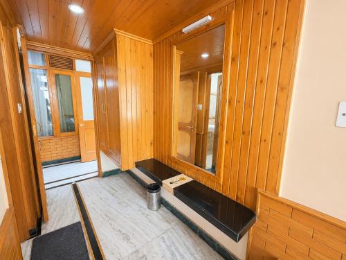 Hotel The Four Season By Hollywood Group, Manali in Vašistas