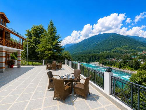 Hotel The Four Season By Hollywood Group, Manali in Vašistas