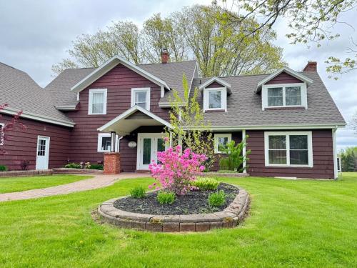 . Cedarway Riverview Estate-by Brudenell River overseeing golf course