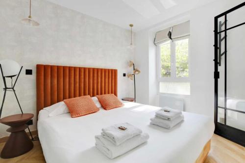 Beautiful - apartment near Bastille L001