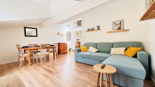 Le Bellevue-center-wifi-terrace-mountain view