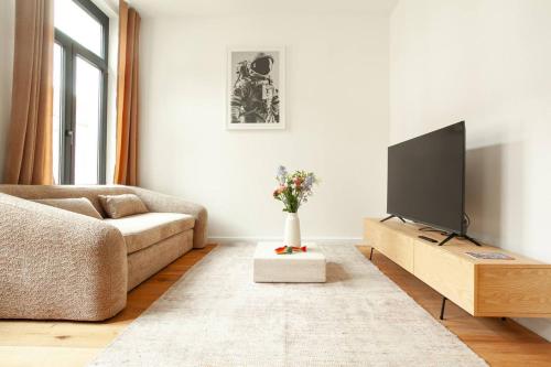 1 BR Stylish flat with balcony, Antverpy