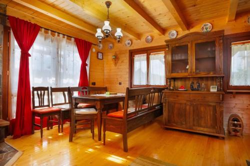 Kitchen, Lakeside Serenity in Smida
