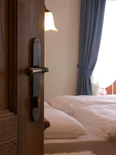 Double or Twin Room with Mountain View room in Hotel Garnì COSTANZA
