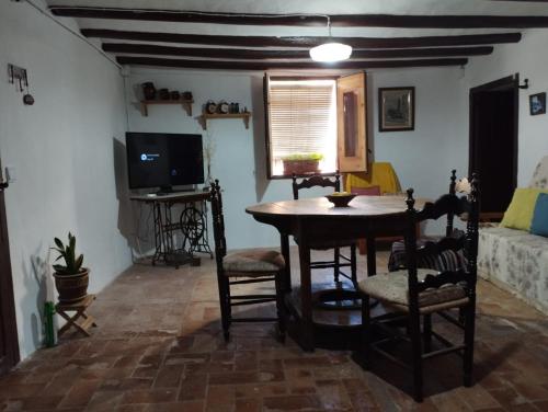 Létesítmények, Casa Tardanet in Peralta De La Sal
