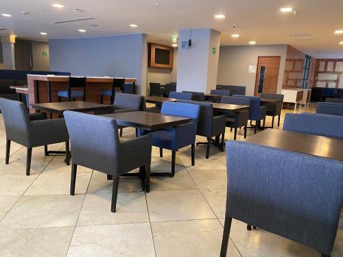 Exterior view, Holiday Inn Express Mexico Santa Fe By IHG in Santa Fe-Desierto de Los Leones