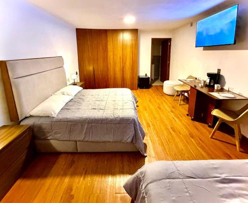 Hegel 215 Bed & Breakfast Boutique
