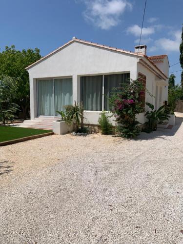 Jolie maison rénovée proche port et plage