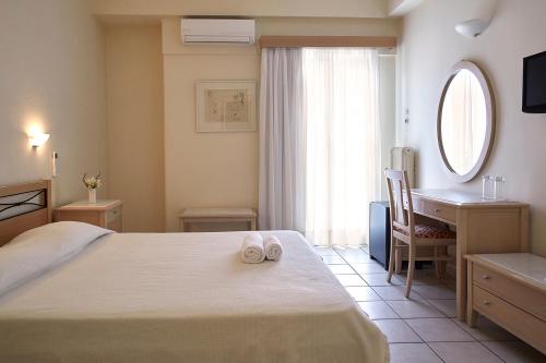 Double room, partial sea view