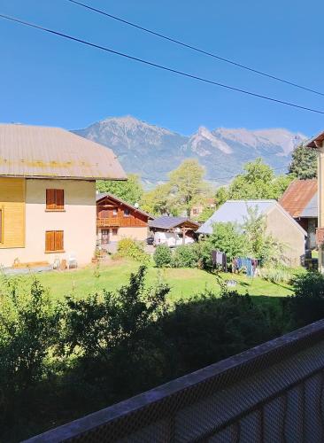 Kilátás, La Cascade Mill Lodge - Grignon Savoie - Appartement - Pizza to take away in Gilly-sur-Isere