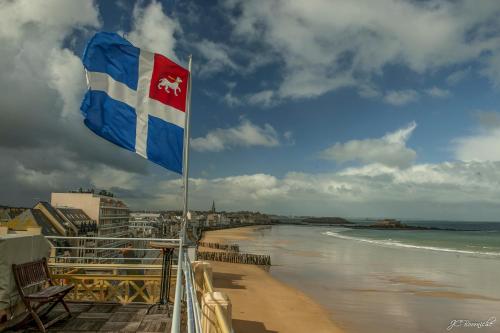 Hotel Ambassadeurs - image 12