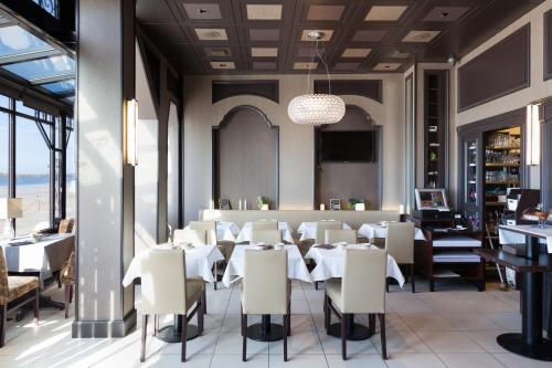 Ambassadeurs Logis Hotel