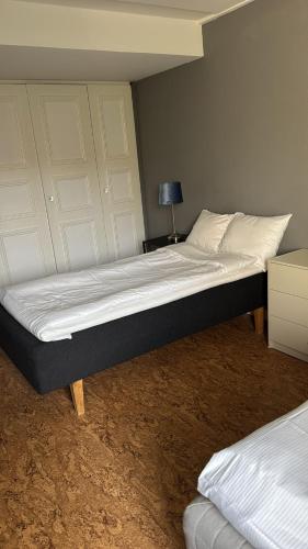 Frövi hotell (Frovi hotell) in Еребру