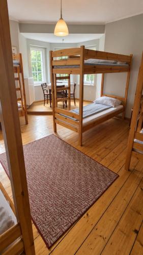8 bunk beds