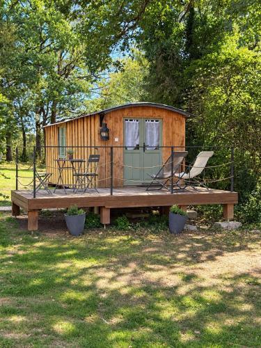 La roulotte de Bussy gîte à louer Sainte-Magnance