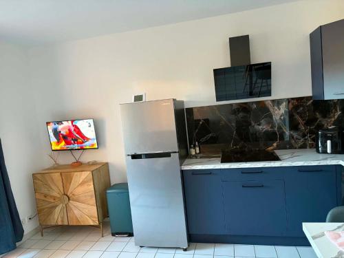 T2 en rez de jardin à 150m de la plage avec piscine et parking